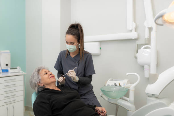 Best Urgent Tooth Repair  in Cuero, TX